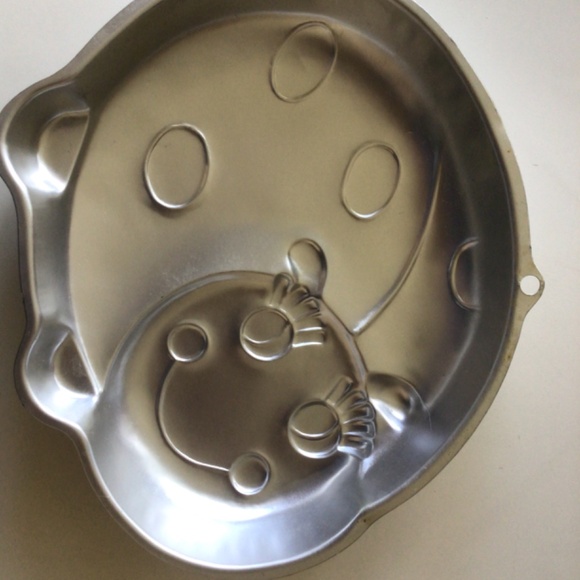 Wilton Lady Bug Cake Pan - Picture 2 of 4